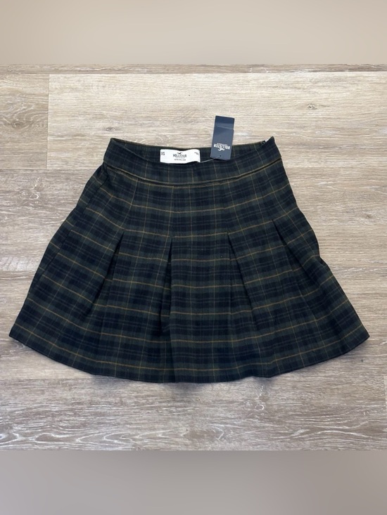 Hollister Dresses & Skirts - Hollister Skirt Womens XS Green Ultra High Rise Mini Flare Plaid Pleated School